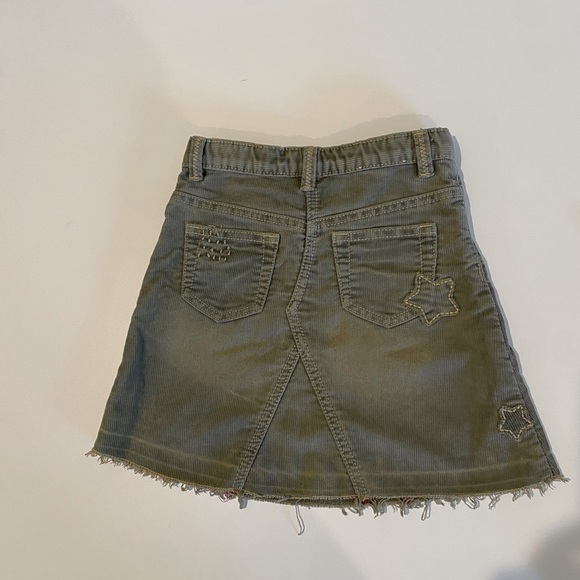 Gap Corduroy Skirt Size 4T 💛 - Picture 2 of 3